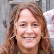 When do I stop feeding chick starter and switch to layer feed?