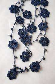49f41b60cb7dca8e97eb1dbcd5d8f80b Jpg 425 640 Pixeles Crochet Jewelry Crochet Bracelet Crochet Flowers