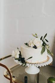 An Organic Modern Winter Wedding Wedding Planner Wedding Advice Simple Wedding Cake Wedding Cake Toppers Country Wedding Cakes