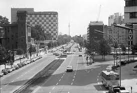 Öffnungszeiten von edeka budapester straße in budapester str. Berlin Budapester Strasse Mit Hilton Hotel Deutsche Digitale Bibliothek Berlin Stadt Berlin Budapester