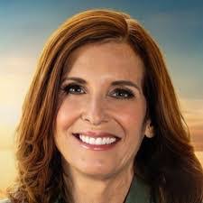 Julie Streich's Instagram, Twitter & Facebook