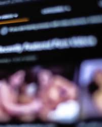 Duistere kant van Pornhub in nieuwe Netflix-documentaire: Het was dweilen  met de kraan open | De Telegraaf