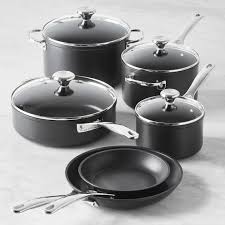 Le creuset has long been revered as the world's hottest pot, but is it actually the best? Cookware Le Creuset Aluminum Cooking Pans
