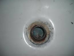 The drain flange is the part of the drain you see from the top of the sink. Replacing Tub Drain No Crossbars Doityourself Com Community Forums