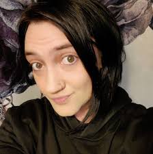 hello everyone im sorry to keep asking but i just need a few dollars to get  my baby some water so he can eat his formula if anyone can please help me