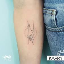 Pin Von Erin Andersen Auf Ink Minimalistisches Tattoo Iris Tattoo Und Tattoo Ideen