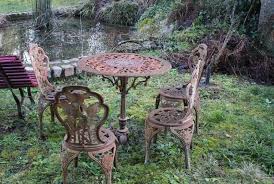 Nous avons un large assortiment de canapés et de fauteils de jardin de styles, de. Ancien Salon De Jardin En Fonte Motifs De Rose 1 Table Ronde 4 Chaises Salon De Jardin 4 Chaises Salon