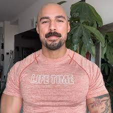 Kenneth Ferrer (@kendorphins) • Instagram photos and videos