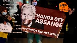 Assange's lawyer, jennifer robinson, told nbc news she's preparing for a big extradition fight and argued, along with advocates in the u.s., that the latest indictment threatens the first amendment. Julian Assange British Court Rejects Request To Extradite Wikileaks Founder Npr