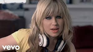 Karen Oneal's Instagram, Twitter & Facebook