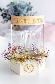 Ausgefallene und originelle geschenkideen mit persönlicher gravur. Geldgeschenk Ideen Zur Hochzeit Diy Ballon Gravierte Sektglaser Geschenk Hochzeit Diy Geschenke Hochzeit Hochzeit Geschenk Geld