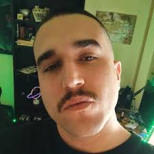 Cuántas páginas consideráis que es la extensión ideal para una novela? A mí  me llaman más los libros entre 300 y 500 páginas. Menos me parece que va a  ser poco profundo,