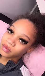 Help needed! I'm trying to make vertical waves to this plane with wave  modifier, but nothing happens no matter what I do. What am I doing wrong?