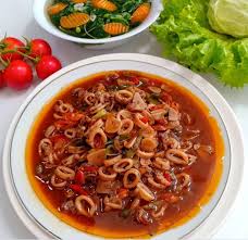 Cumi saus tiram, masakan seafood yang banyak digemari karena kelezatannya. Kreasi 12 Resep Cumi Kekinian Gampang Dibuat