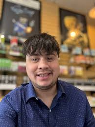 What are some tips for a new player in DEAD OR ALIVE 6 and how to find  friends to play with?