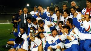 Qui parleremo di tutto quello che riguarda l'under e anche di nazionale maggiore. 1996 Under 21 Euro Totti On Top For Italy Under 21 Uefa Com