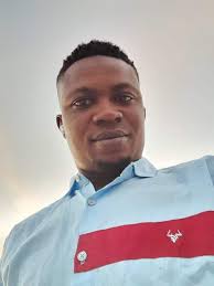 Anyone who knows this guy should indicate, is a bad news to the family 😭😭 