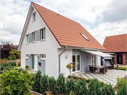 Hauser Individuell Geplant Und Massiv Gebaut Baumeister Haus Fassade Haus Haus