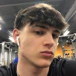 Shawna Crow's Instagram, Twitter & Facebook