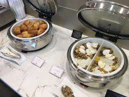 Dine at the comfort of your room with a menu inspired by and crafted from della's kitchen. Club Lounge Review Vdara Hotel Spa Las Vegas Travelupdate