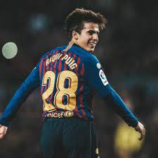 Riqui puig v přátelském utkání proti neapoli v roce 2019. Riqui Puig On Twitter