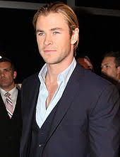 Snow white and the huntsman is a total waste of time. Snow White And The Huntsman Wikipedia