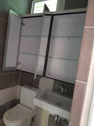 Semasa pintu bagi ketiga tiga bilik ini dibuka, para tetamu yang berkunjung tidak akan nampak keadaan di dalam bilik tidur tersebut. Kabinet Cermin Kabinet Dapur Murah Terengganu Kuantan Facebook