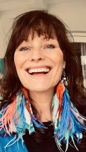 Natalie Munro (@nataliemunro.artistry) • Instagram photos and videos