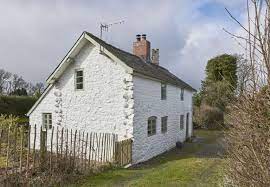From sweeping countryside to majestic mountains and gorgeous coastlines, wales offers a destination of unrefined landscapes to capture your heart, time and time again. Remodelista Greatest Hits 2020 A Designer S Bucolic Cottage In The Welsh Countryside Remodelista