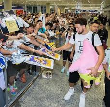 Harden's clutch three seals w for rockets. Klay With Patrick Toy Stuff Klay Thompson Nation 11 Facebook