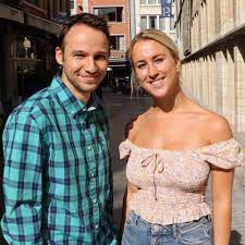 Mevrouw dries mertens heeft ondertussen ook zelf een heuse carrière in de mediawereld opgebouwd. Kat Kerkhofs Posts Facebook