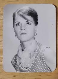 I died this morning while scrolling through instagram... i know, this is  living