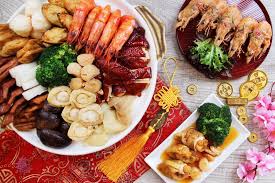 Think noodles for longevity, rice cakes for wealth, fish for prosperity and tangyuan for togetherness. Chinese New Year Reunion Dinner Restaurants In Kl