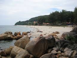 Pantai ini lebih dikenali oleh masyarakat setempat dengan nama tc yang bermaksud teluk cempedak. Penjarakan Fizikal Pengunjung Teluk Cempedak Tidak Boleh Lebih 1 000 Alhijrah Online