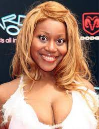 Delivering on your promise (4.53) the mailman delivers the presents and he buys them too! Hottie I L O V E I S S U E S