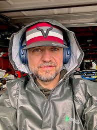 Buenos dias Feliz lunes Ya con mucho frío por acá Vamos por un café De  donde me saludan Feliz día