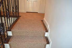 A popular trend that's also an enduring classic are animal print stair runners. Wellesley Ma Custom Sisal Stair Runner Klassisch Treppen Boston Von The Carpet Workroom Houzz