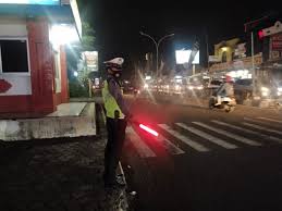 Loeongan satpol pp kota cirebon : Malam Tahun Baru 2021 Polresta Cirebon Polda Jabar Laksanakan Ops Lilin Lodaya Berlangsung Aman Dan Kondusif Berita Bandung