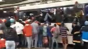 Resultado de imagem para ônibus lotado