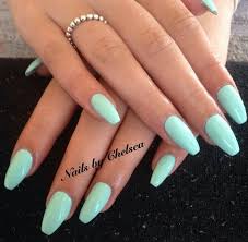 Well first make the color green by mixing yellow and blue then add white to make mint green. Pin By Rocio Esparza On Ciara List Ballerina Acrylic Nails Mint Acrylic Nails Nail Shapes