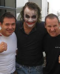 Heath Ledger S Joker New Behind The Scenes Photos Geektyrant Heath Ledger Joker Joker Heath Heath Ledger