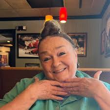 Mary Privett's Instagram, Twitter & Facebook