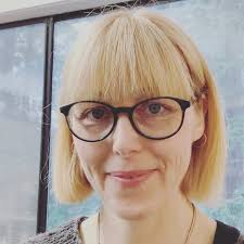 Hi everyone 👋🏼 my friend Helene...