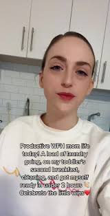 Cassandra Devlin (@aninspiredmama)