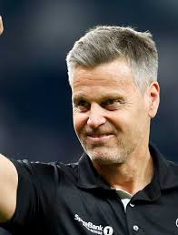 Khabib Nurmagomedov punch that 'humbled' Conor McGregor broken down in  superb video