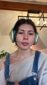 Has Never Been to Oovoo Javer