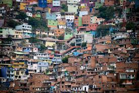 Comuna 13 is the most violent neighborhood in the embattled city of medellin. Balaceras En La Comuna 13 De Medellin Causan Panico Rcn Radio