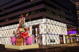 Bring your holiday to life with lv tree stuffer, tree skirt and stockings. Louis Vuitton Dressed The Cactus Instead Of Trees Russian News En