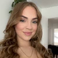 Lenny Paredes's Instagram, Twitter & Facebook