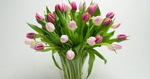 Mit hyazinthen, narzissen, tulpen und schneeglöckchen klappt das, sie blühen schon zum jahresbeginn. Fruhlingsdeko Fur Die Wohnung Ideen Fur Wohnzimmer
